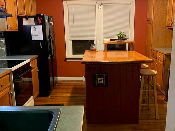 5th image of 467 2nd St