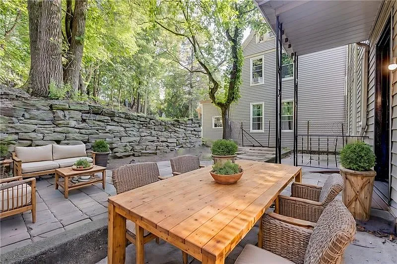 4 bed, 1962 sqft, $1,800 — Photo 3