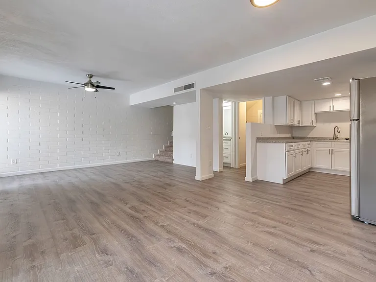 1815 W Tuckey Ln — Photo 64