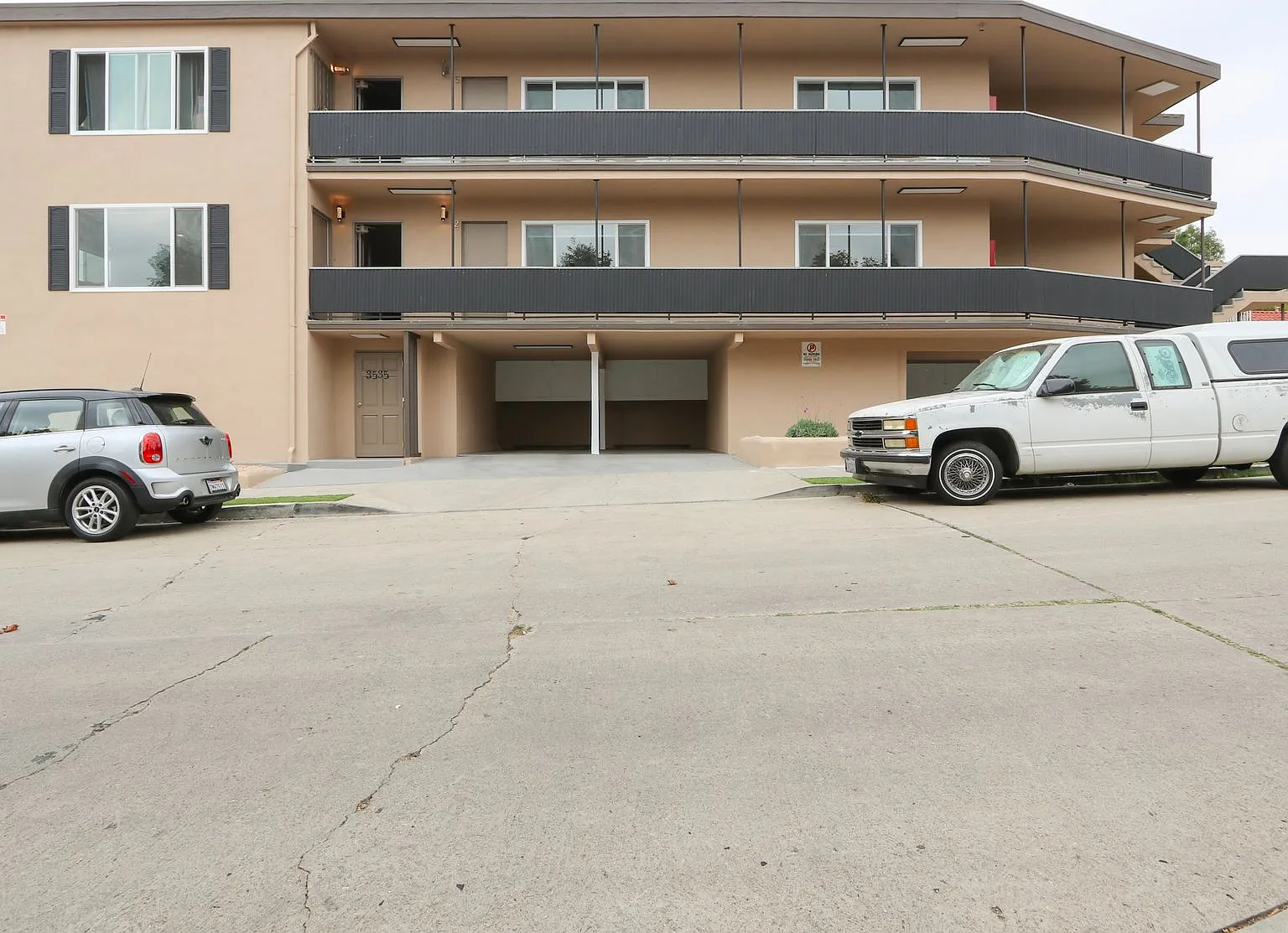 3535 Ellsworth Street Apartments — Photo 4
