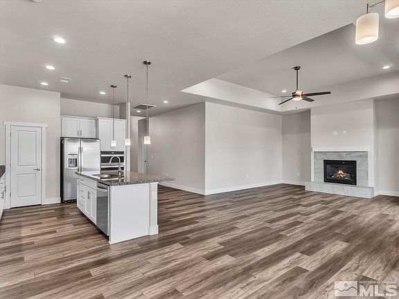 4th image of 472 Dubois Ln