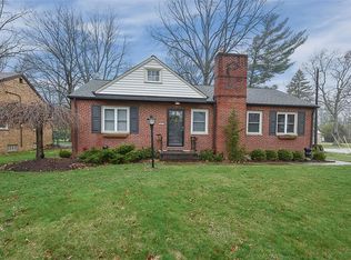 1812 Clague Rd, Westlake, OH 44145