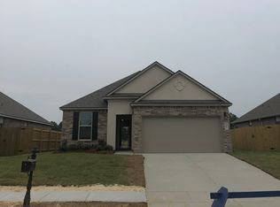 2087 Dovefield Ave, Zachary, LA 70791