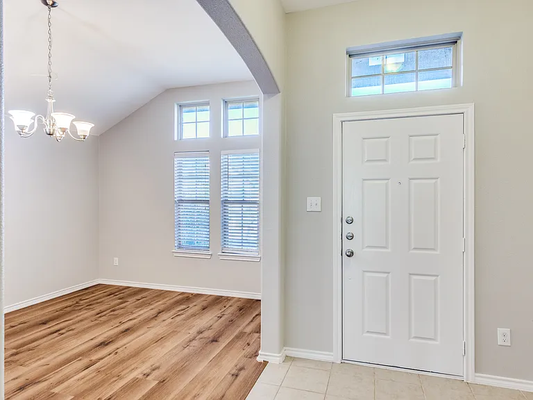 2729 Adams Fall Ln — Photo 5