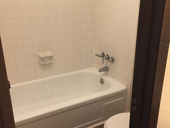 4th image of 822 E Ford St APT 304
