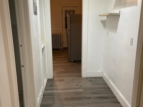 82 Court House Place image 6 of 10