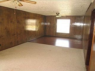 4th image of 335 Searcy St