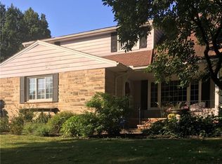 4167 Hadleigh Rd, University Heights, OH 44118