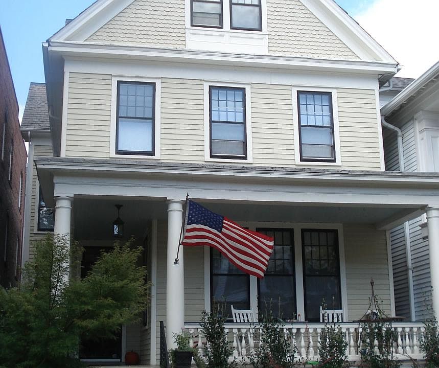 1st image of 526 Hampton Pl