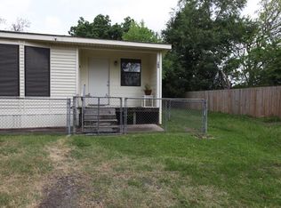300 Avenue C, Richmond, TX 77406