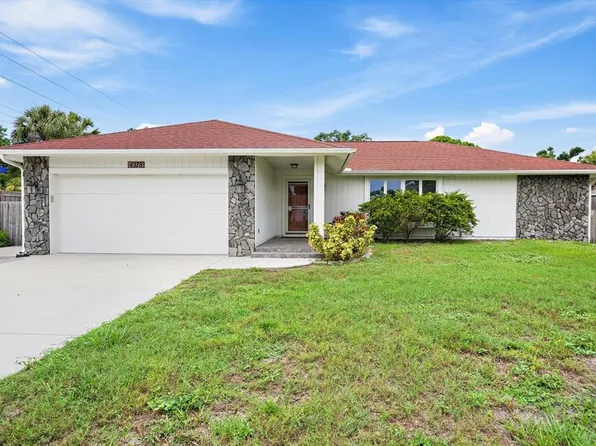 4378 Meadowland Cir, Sarasota, FL 34233