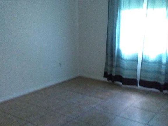 5th image of 3058 Auburn Blvd