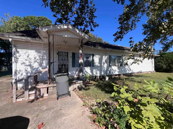 1114 S 7th St, Paragould, AR 72450