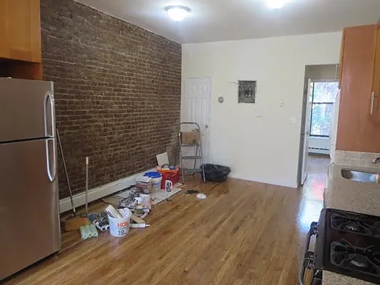 Rented by Sido New York LLC | media 25