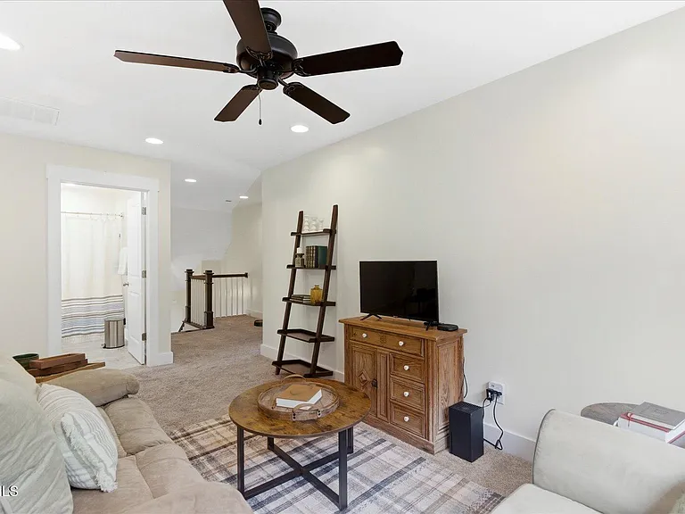 4893 Preserve Dr — Photo 25