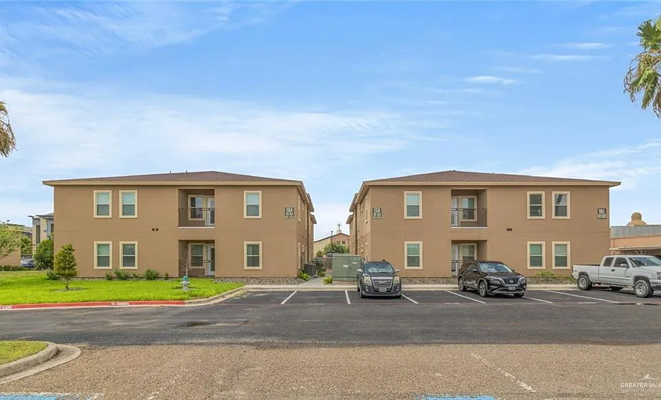 900 E Redbud Ave #15B5