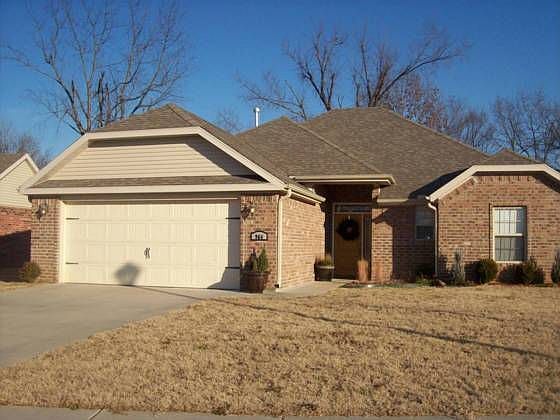 1st image of 964 S Hoddle Pl