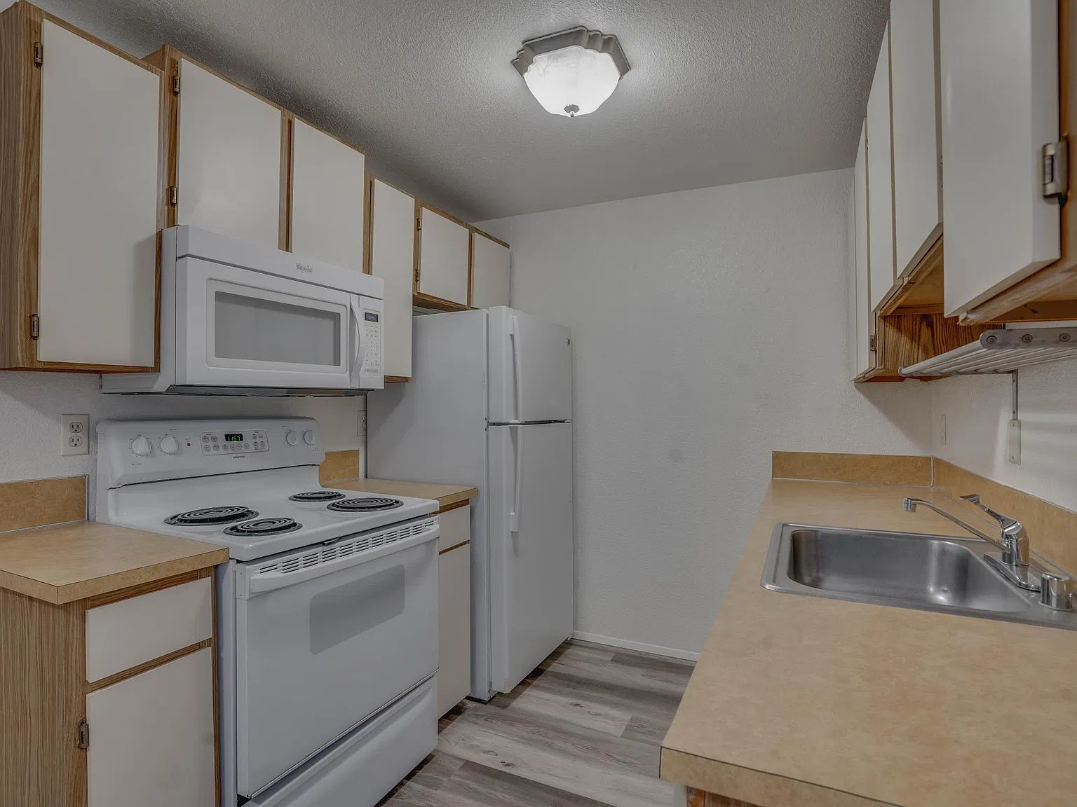 2 bed, 1.5 bath, 950 sqft, $2,100 — Photo 4