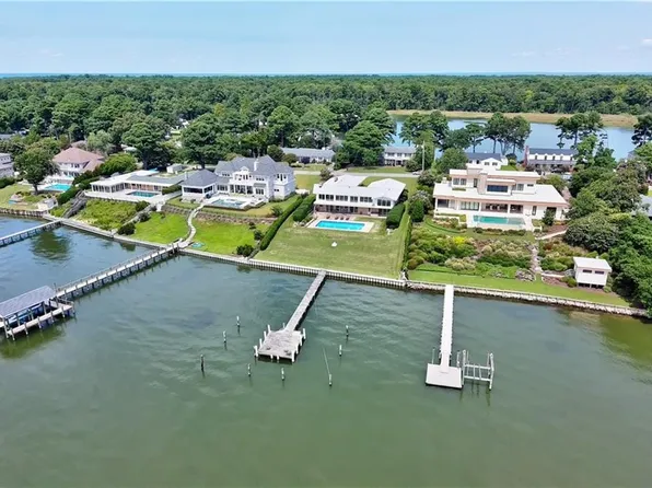 2145 Windward Shore Dr, Virginia Beach, VA 23451