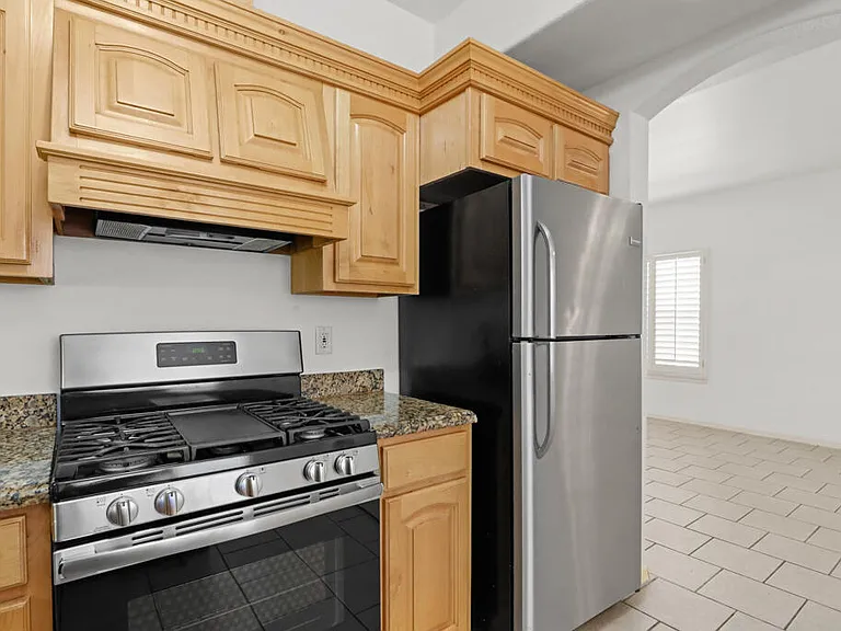 561 Green Village Ct #A — Photo 18