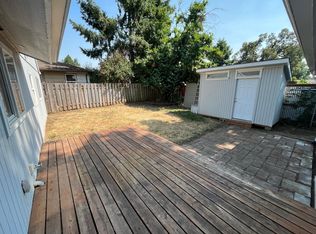 9878 SE Clackamas Rd, Clackamas, OR 97015