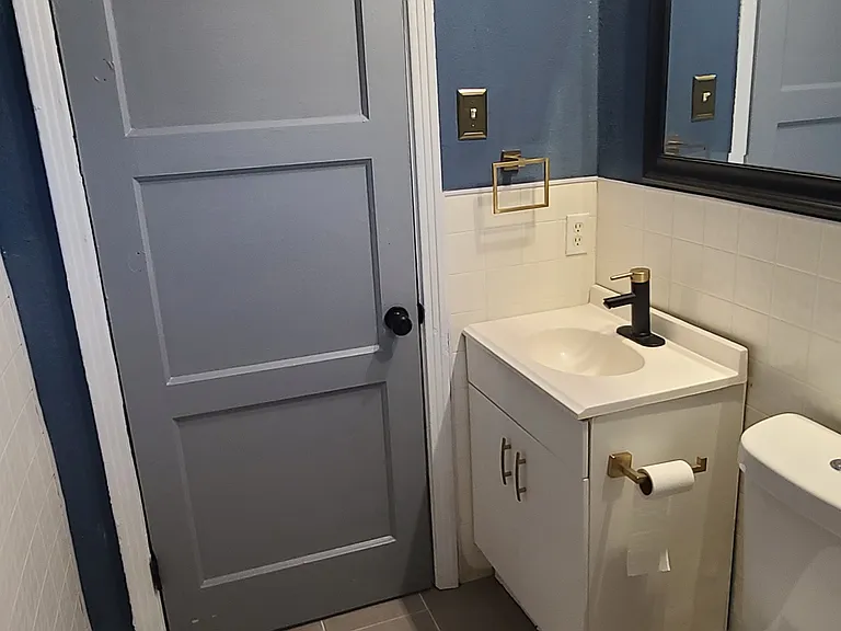 1533 Alhambra — Photo 10