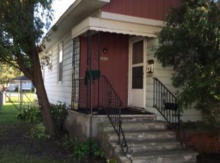 2033 Maple Ave, Marinette, WI 54143