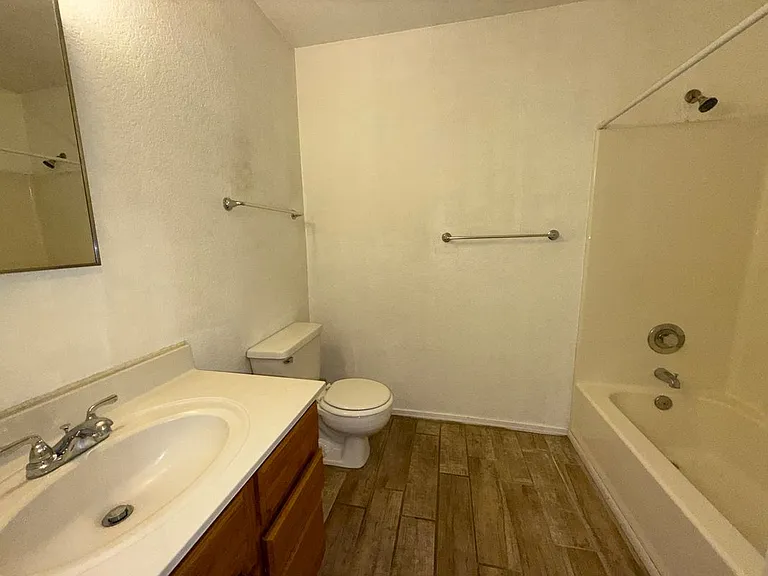 807 Gemstone Ave #4 — Photo 8