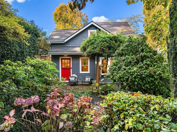 229 33rd Avenue E, Seattle, WA 98112