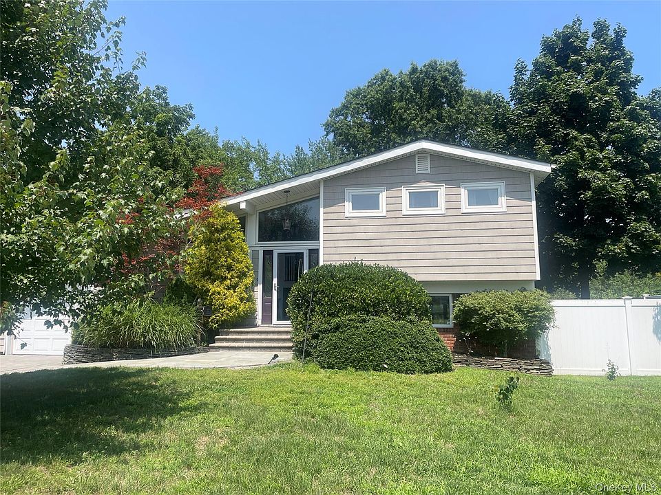 1st image of 11 Sandalwood Drive
