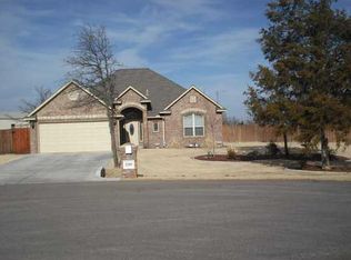 2280 Wagon Trl, Harrah, OK 73045