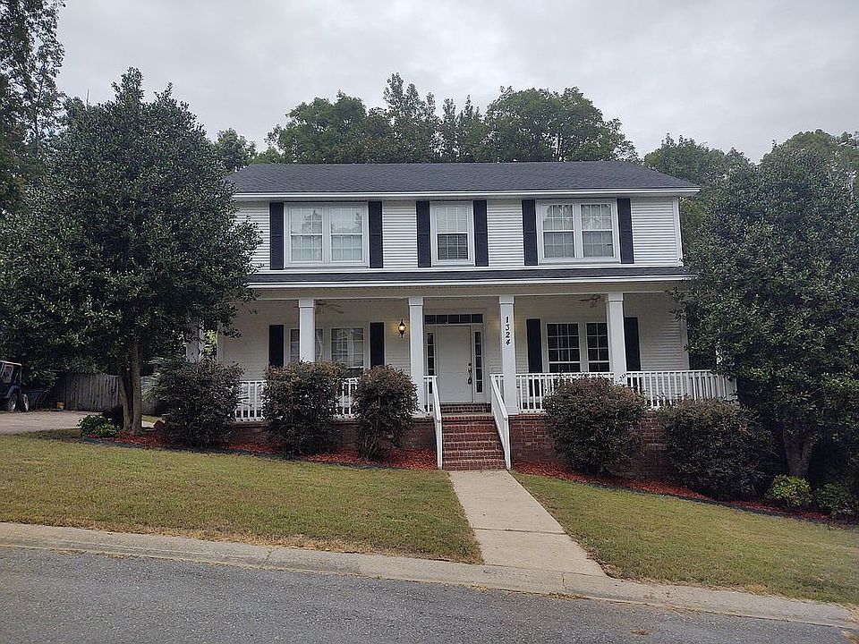 1st image of 1324 Stamford Dr