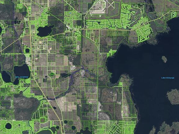 4th image of 449 S Cross Rd