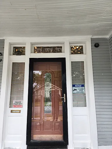 911 Polk Ave Photo 1