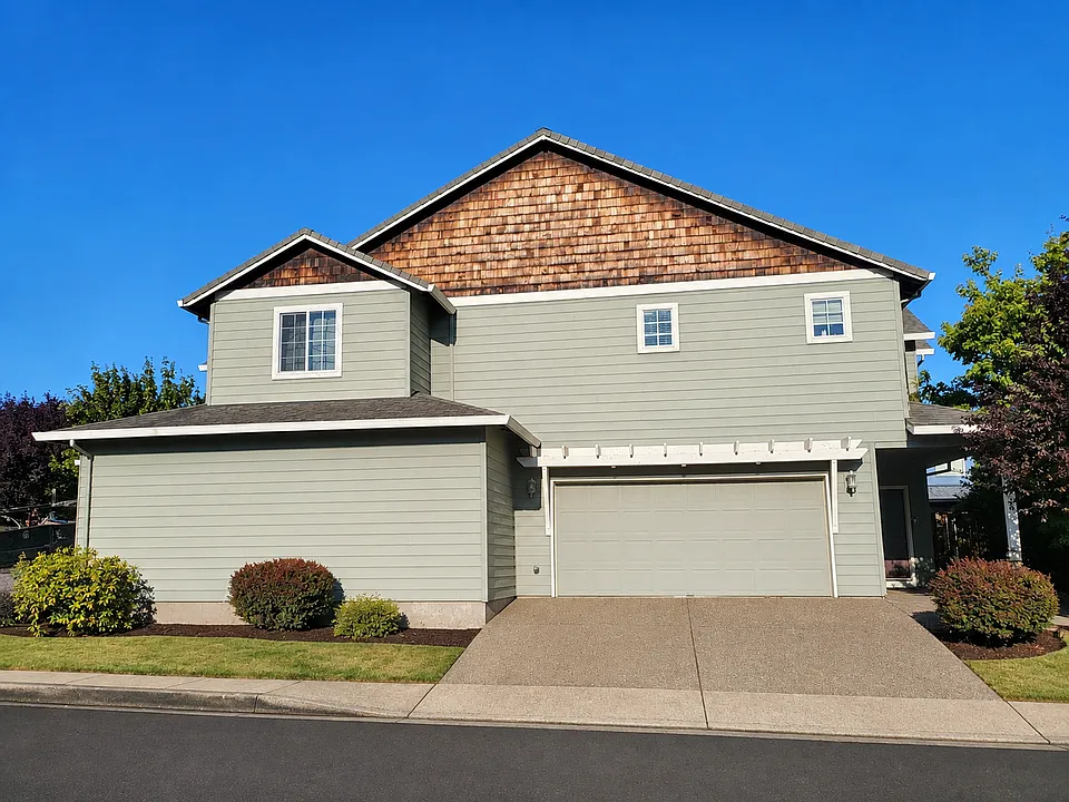 2228 SE Decade Ct