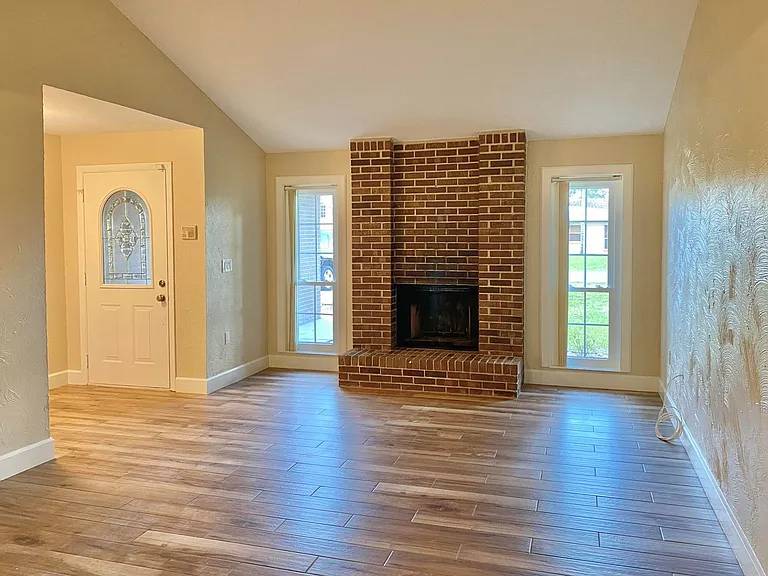 3842 Featherwood Trl — Photo 3