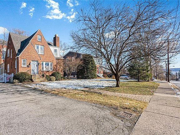3rd image of 11 Haven Ct