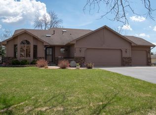 3894 121st Cir NW, Coon Rapids, MN 55433