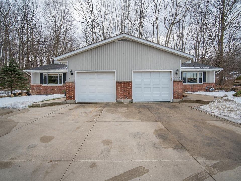 2nd image of 2122 Willowbrook Dr