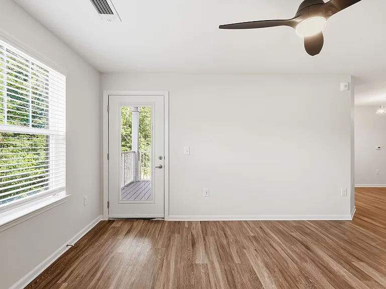 Oak Terrace — Photo 28