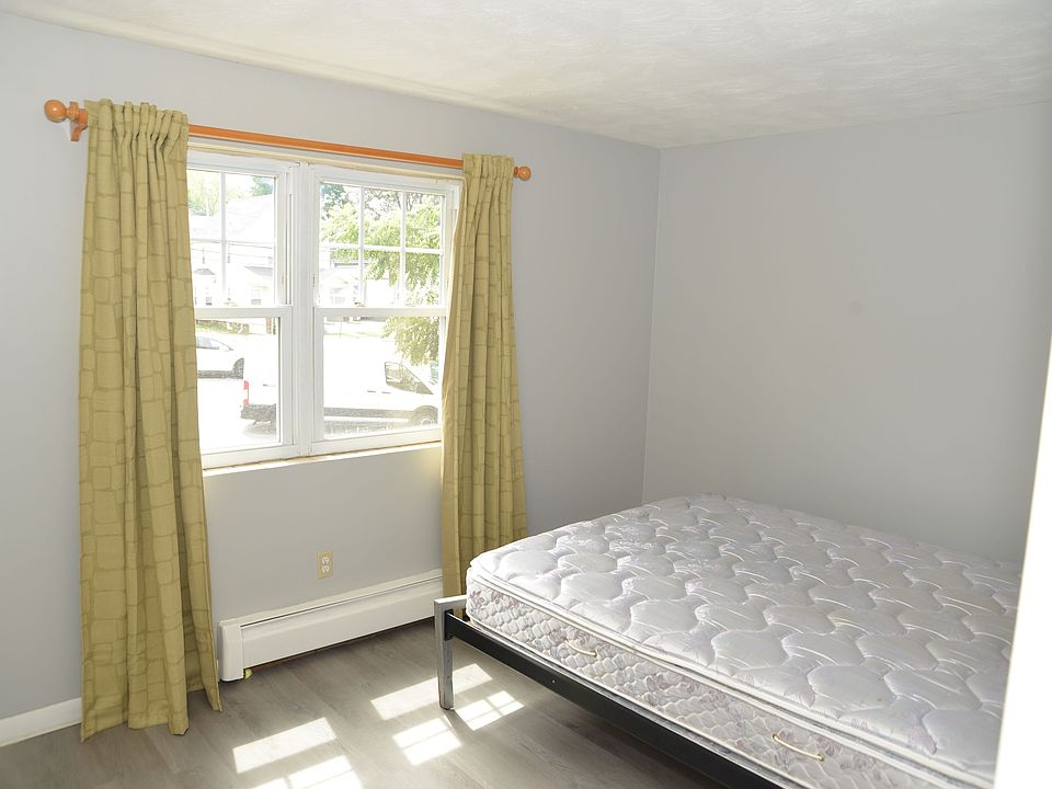 The second bedroom.