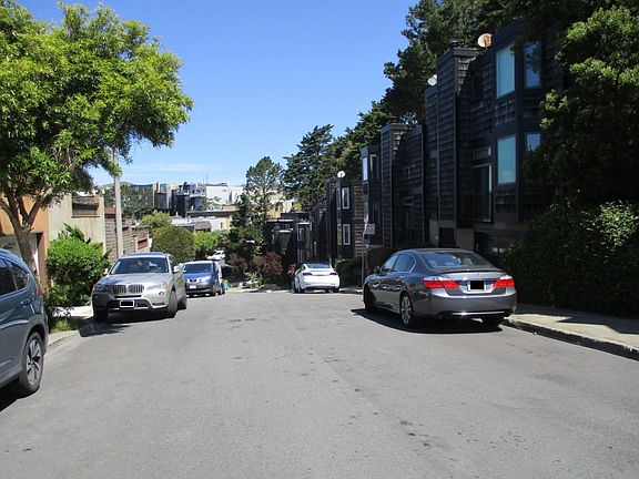 4th image of 261 Topaz Way