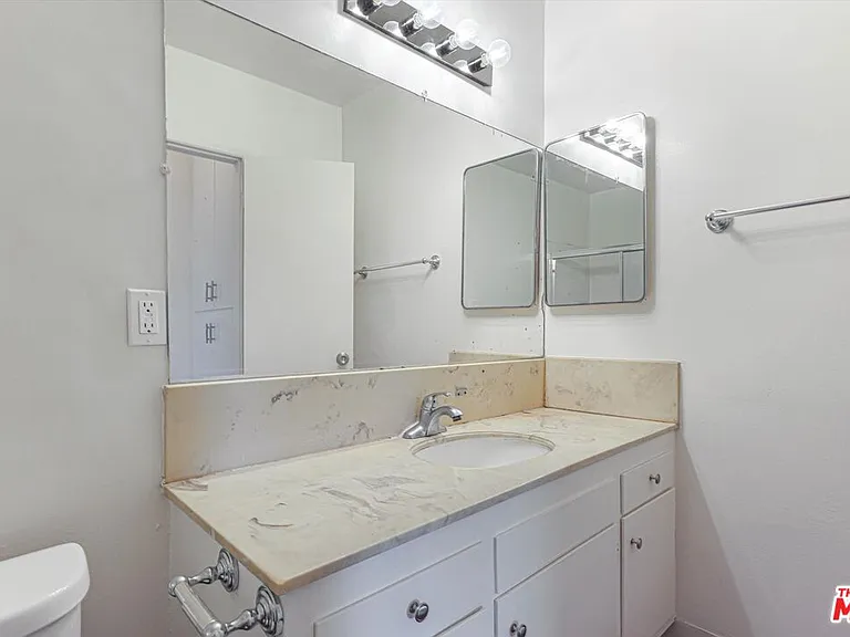 Bathroom #2