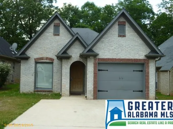 145 Springdale Dr, Mount Olive, AL 35117