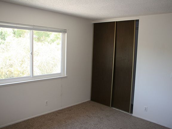 3rd image of 3691 Peacock Ct APT 6