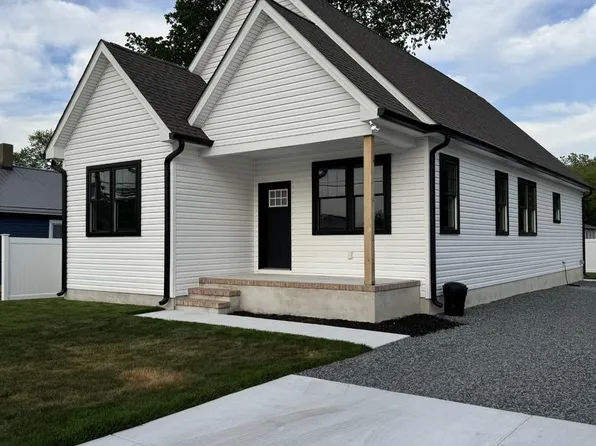 110 N School St, Greensboro, MD 21639