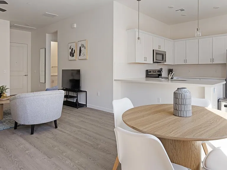 Linda Vista Luxury Rentals — Photo 15