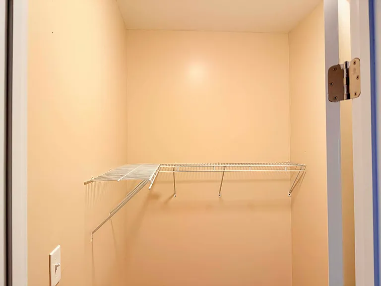 719 Marsh Ave — Photo 6
