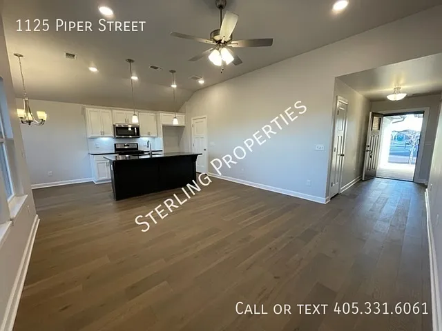 1125 Piper St — Photo 13