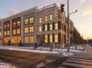 155 Caroline St S #TOWNHOUSE 10, Waterloo, ON N2L 0J8